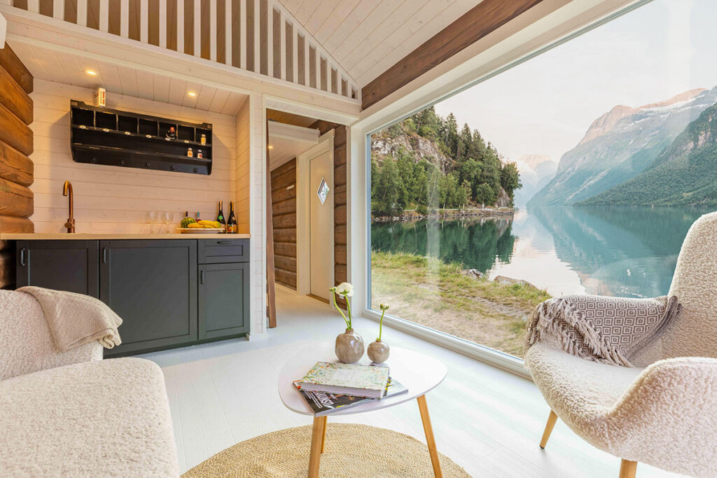 Tiny House "HyggeHut" – Winterfestes Blockhaus schlüsselfertig (8x3 m)