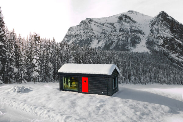 Fertig-Blockhaus "HyggeHut" 8x3m | Winterfest | G0412 Tiny House "HyggeHut" – Winterfestes Blockhaus schlüsselfertig (8x3 m)