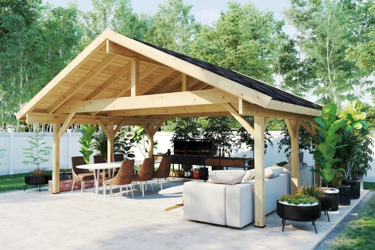 Holzpergola mit gemütlicher Sitzecke